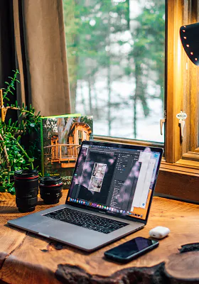 Koronawirus: Rośnie liczba osób, które pracują z domu