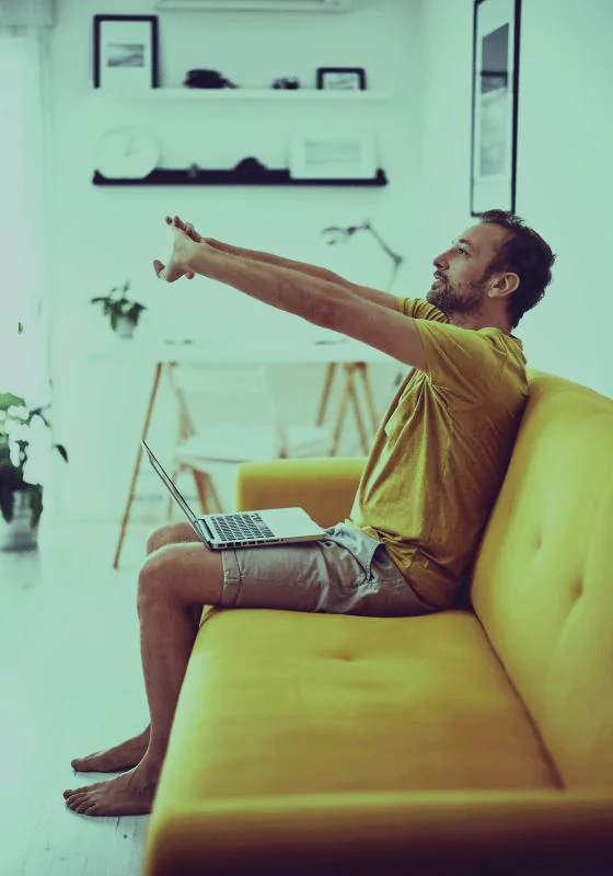 Dzięki pracy zdalnej rośnie kultura zaufania. Ponad jedna trzecia pracowników nie odczuwa kontroli szefa