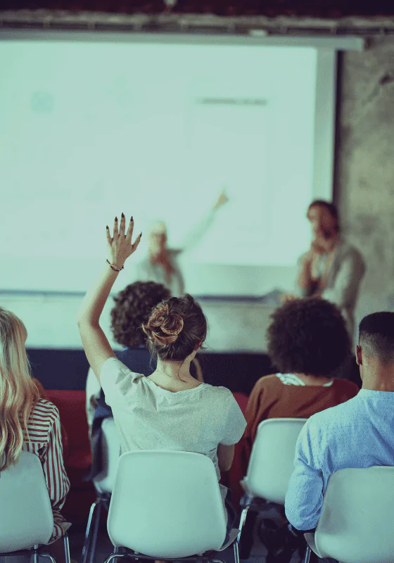 Autoprezentacja na rynku pracy w dobie rozwiązań digital – jak zadbać o swój wizerunek i przedstawić się jako profesjonalista?